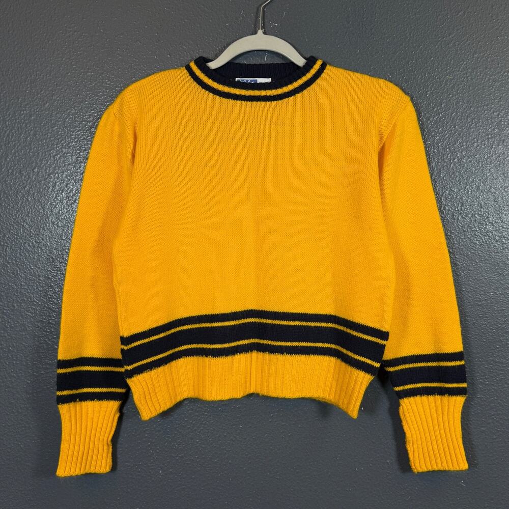 Dehen S women’s yellow knitted crew neck sweater vintage